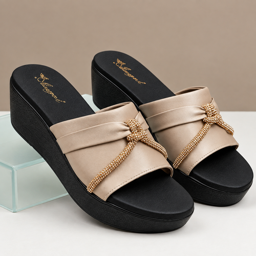 Women's beige platform wedge sandals with chain detail